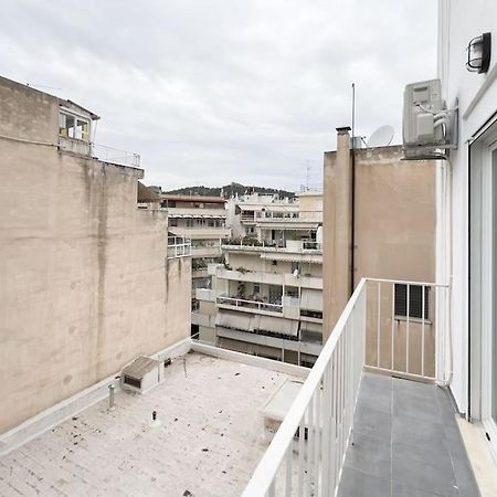 Spacious Penthouse Near Downtown Athens Exterior photo